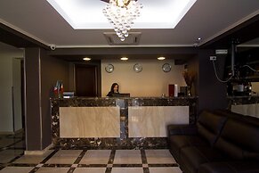West Plaza Hotel