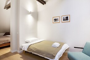Jolly apartments