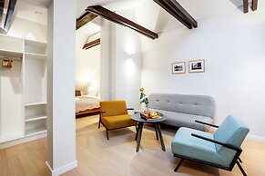 Jolly apartments