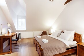 Jolly apartments