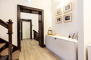 Jolly apartments