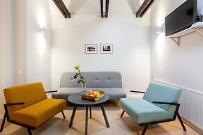 Jolly apartments