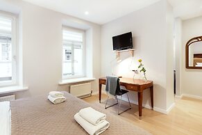 Jolly apartments