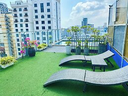 Jolia Hotel Danang Beach