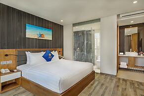 Jolia Hotel Danang Beach