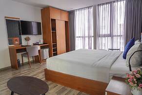 Jolia Hotel Danang Beach