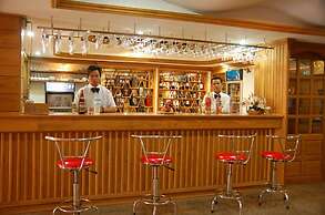 Cherry Queen Hotel