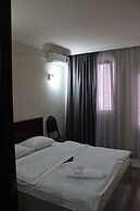 Dolphin hotel