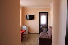 Dolphin hotel