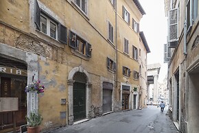 Pantheon Charming Apartment