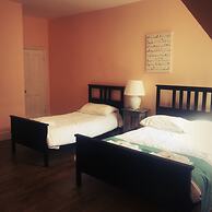 Tourian Lounge Hotel