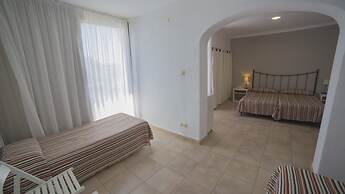 Casa Del Mar Hotel