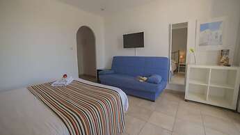Casa Del Mar Hotel