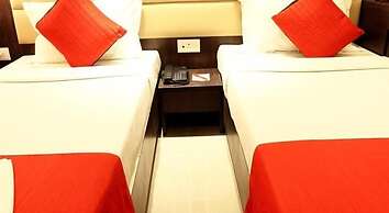 Hotel Crest Inn