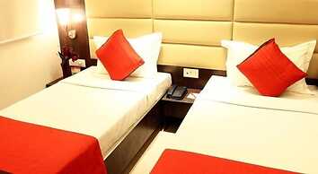 Hotel Crest Inn