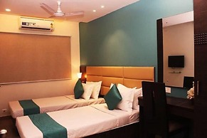 Hotel Crest Inn