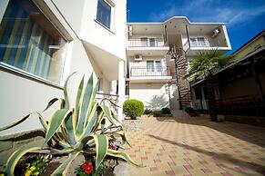 Lera Guest House