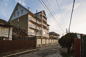 Lera Guest House