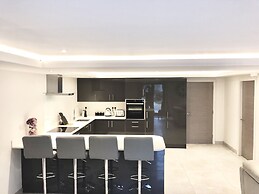 Millstream Mews