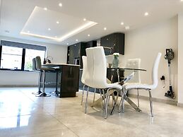 Millstream Mews
