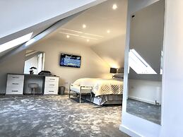 Millstream Mews