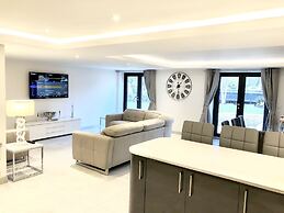 Millstream Mews