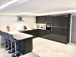 Millstream Mews