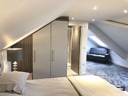 Millstream Mews