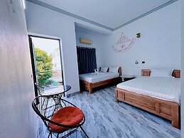 Tamcoc White Swan Hostel