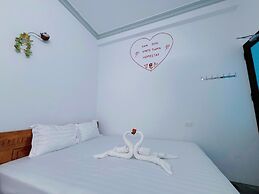 Tamcoc White Swan Hostel