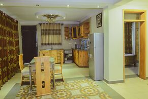 Evelyn Apartments