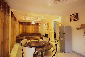 Evelyn Apartments