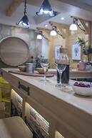 Villa Natural Wood