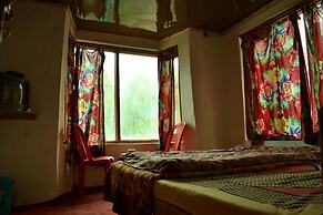 Rising Moon Guest House