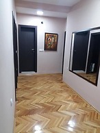 Grande House