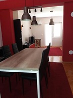 Grande House