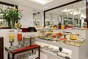 S Central Hotel & Spa
