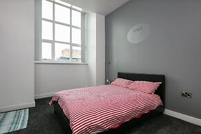 Apartment 33