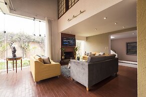 Lima Fabulous  House 5br sleep8 Next Mall