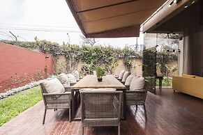 Lima Fabulous  House 5br sleep8 Next Mall