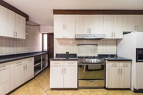 Lima Fabulous  House 5br sleep8 Next Mall