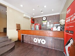 Super OYO 447 Comfort Hotel Meru