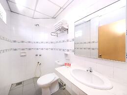 Super OYO 447 Comfort Hotel Meru