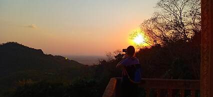 Family Batcave Homestay - Hostel