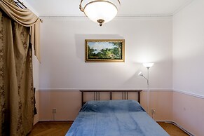 Apartment Nice Novoslobodskaya