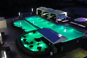 WesternLife Hotel