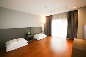 WesternLife Hotel