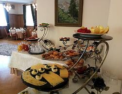 Hotel Adler