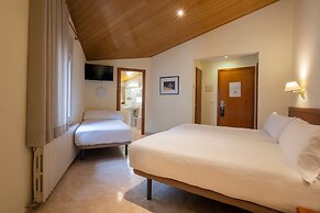 Hotel Oros by Nexta