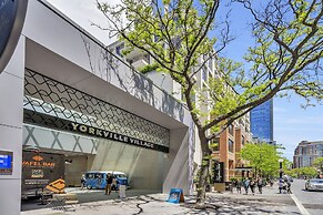 Corner Suite - Yonge & Bloor